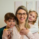 Meu trabalho se baseia no carinho, respeito e paciência com familiares e, principalmente, com as crianças.